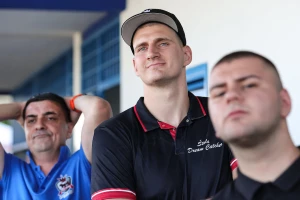 Nikola Jokić svoj na svome - MVP uživa uz pivo i konje!